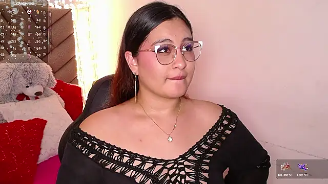 heluejamil webcam show