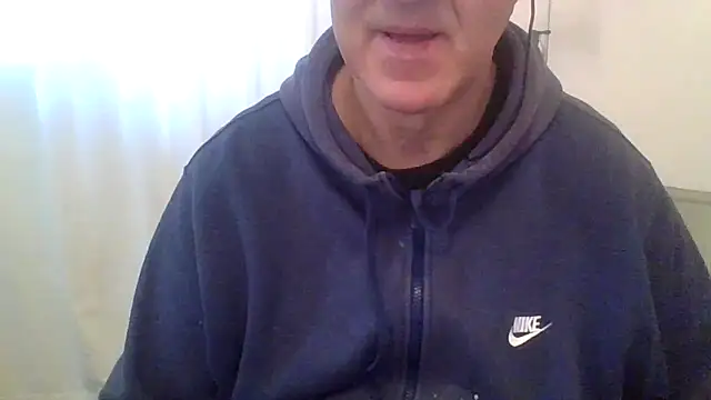 Chat +18 de ANONIMO7735 ao vivo