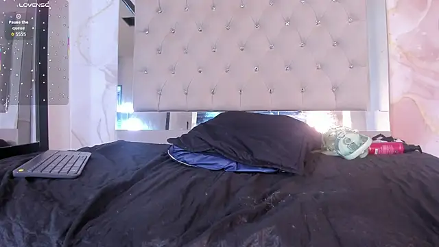 Luna_Tylor Chat XXX live