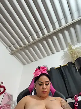 halana_squirts Obrolan Langsung XXX