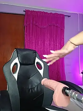 LunaaRosse Show in webcam