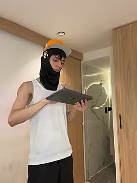 Czat XXX na żywo – TheBatMansion