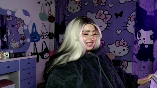 lussyevans24のライブXXXチャット