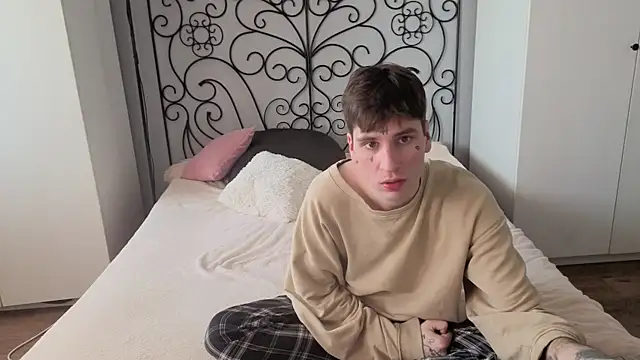 Chat +18 de Danny_loves_Mary ao vivo