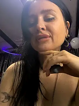 Chat +18 de KikiXRed ao vivo