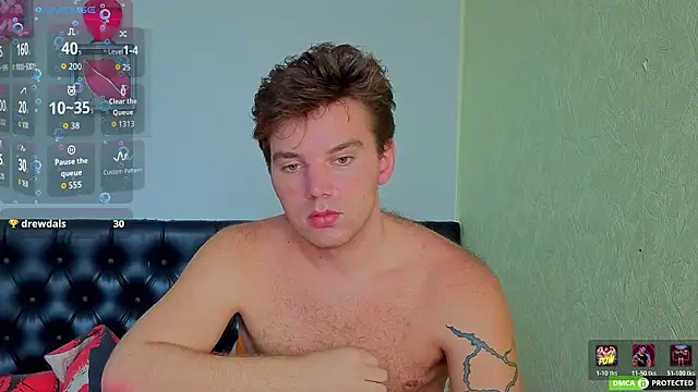 عرض كام ArthurWhitee