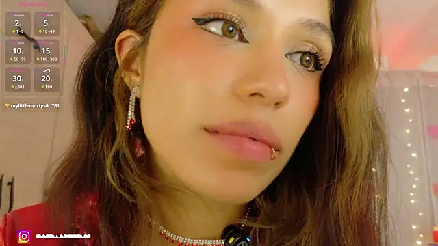 Chat +18 de Yourrmuse_ ao vivo