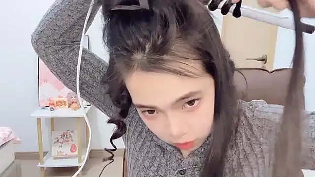 Dawn-2 Live XXX Chat