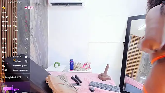 Živý XXX chat LauraSaenz01