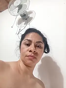 Chat +18 de luna_pinky ao vivo