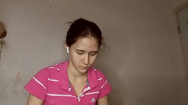 NickiKisinger: онлайн-секс-чат