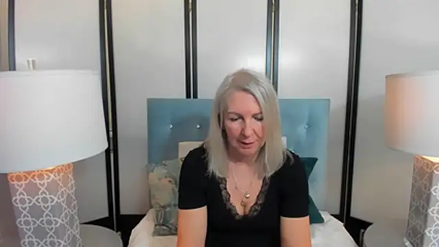 Show modela EricaTop na web-kameri