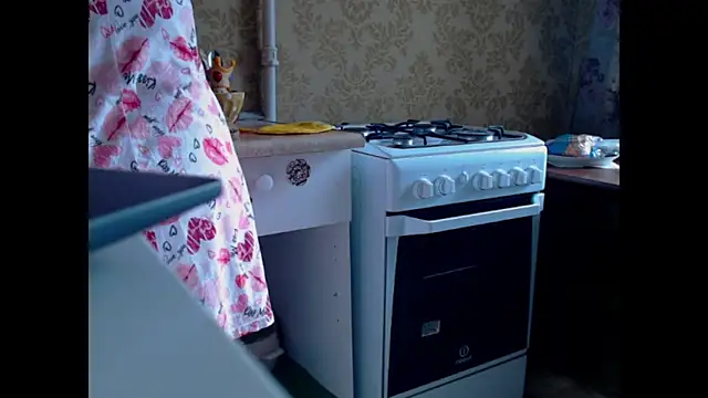 Anabelldestiny: διαδικτυακό σόου στην κάμερα