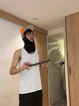 TheBatMansion élő XXX-chatje