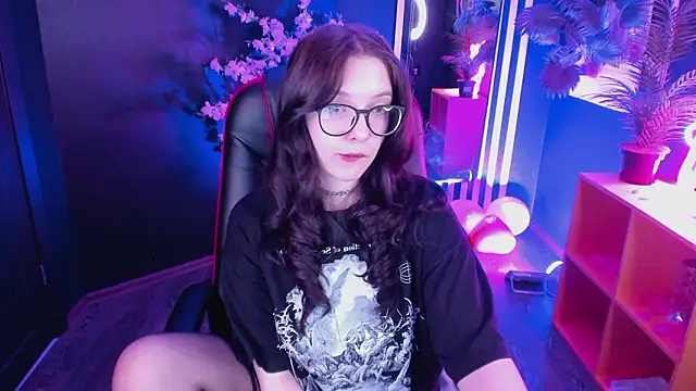 Emily_tender Adlı Modelin Canlı XXX Sohbeti