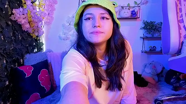 Show modela Eymmy_24 na web-kameri