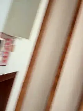 kylie_blck Adlı Modelin Canlı XXX Sohbeti