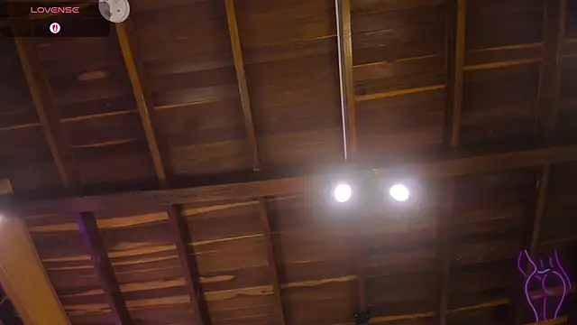 Chat +18 de MiaKay1 ao vivo