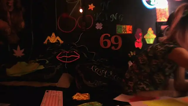 Pokazy przed kamerką – DaddyAndSplashQueen