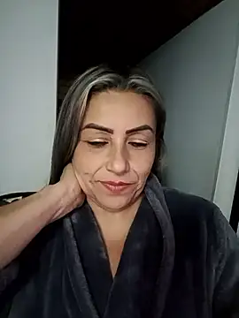 maynor_1998 Adlı Modelin Canlı XXX Sohbeti