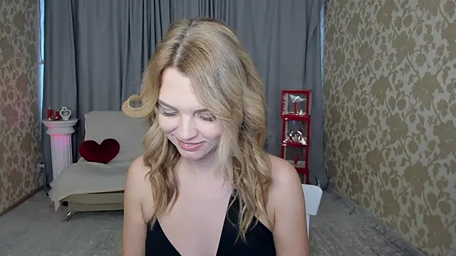 LunaFlinn Live XXX Chat