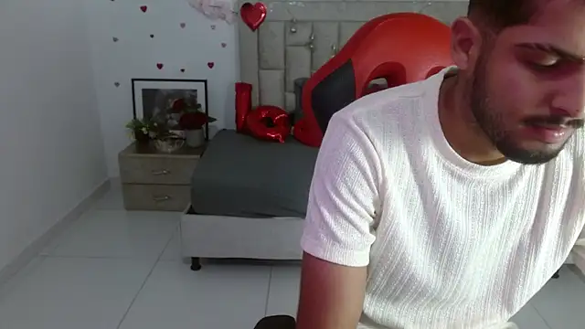 mister_fox723 – webcam-show