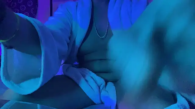 Guyst049 Chat XXX live