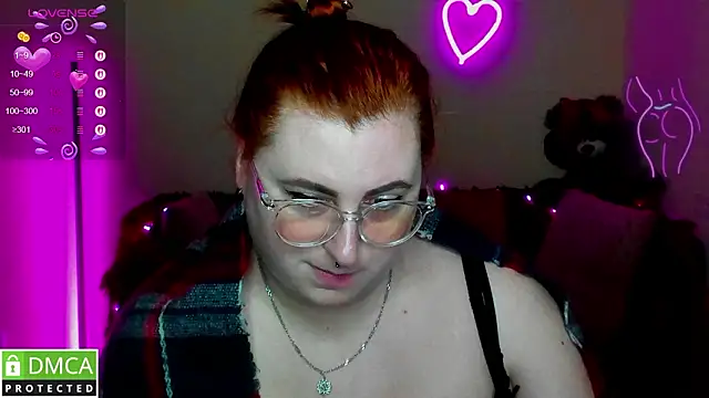 Chat +18 de Alicia_love00 ao vivo