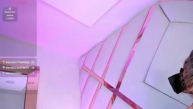 Nia_Crawford: απευθείας συνομιλία ΧΧΧ