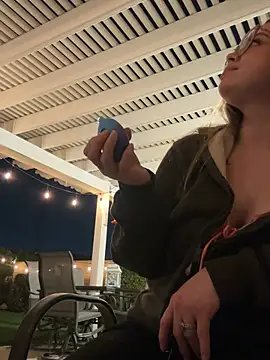 xxlivecouple Show in webcam