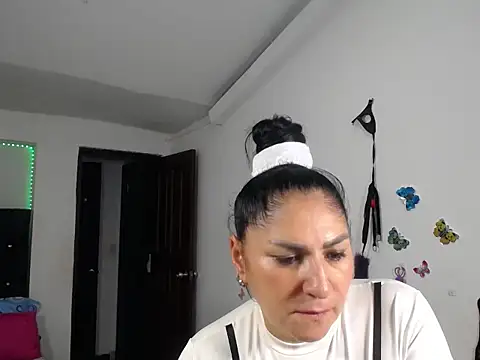 mature_bigboobs10 élő XXX-chatje