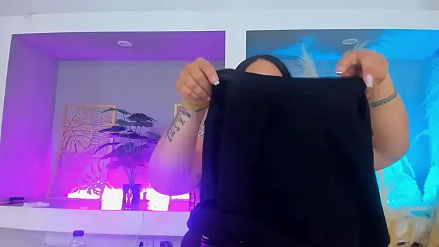 Chat +18 de Sheeryl__ ao vivo