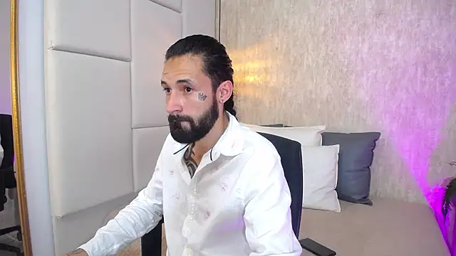 Hisoka_011 Live XXX-chat