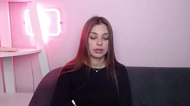 MilanaAngelAs 现场XXX聊天