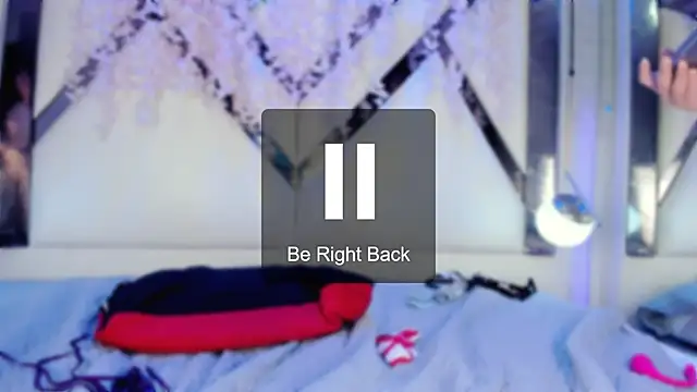 XXX chat uživo modela NallyMax1