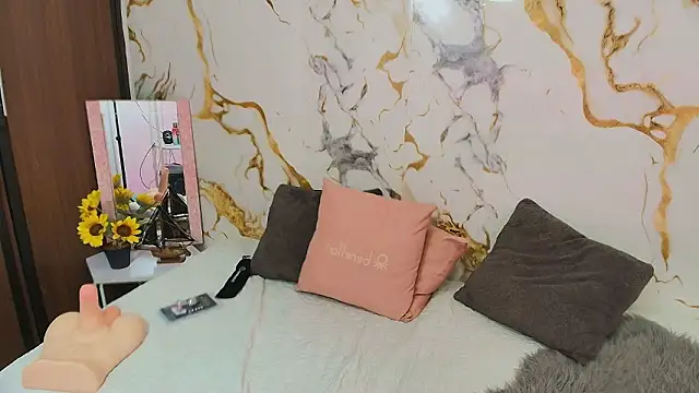 دردشة EmilyCoy_ الجنسية المباشرة