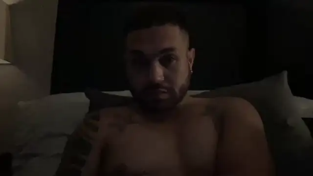 NoMakeLaik webcam show