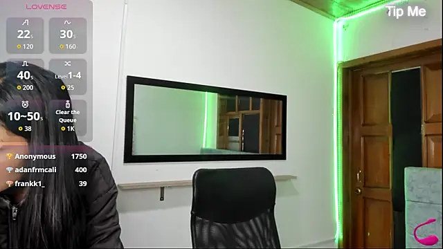 Show de Aysha_winxs na webcam