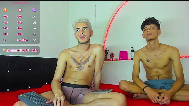 kaiborman00: онлайн-секс-чат