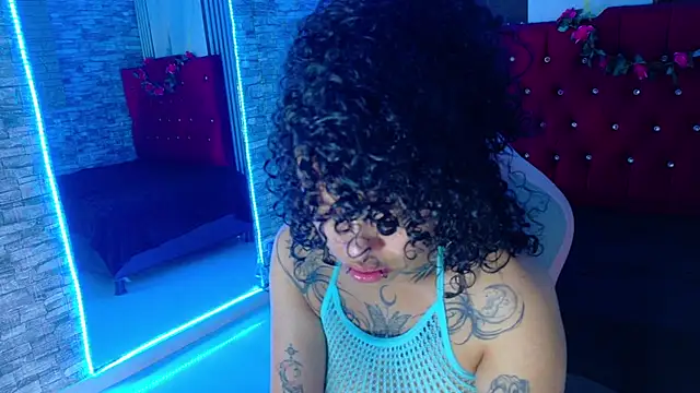 Czat XXX na żywo – mia_hernnandez