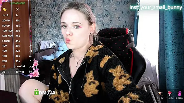 Your_small_bunnyn Live XXX chat