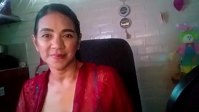 MiiaVelasquez Live XXX-chat