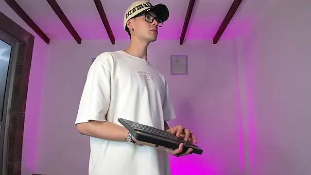 Vlad__night Webcam-Show