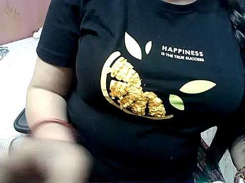 Nagma_housewife Show in webcam