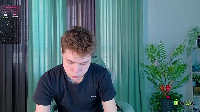 Fred_Cute Live XXX-chat