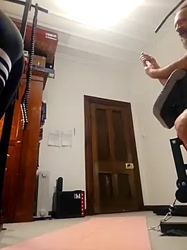 XXX chat uživo modela PinkTheHawk