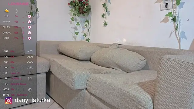 XXX chat uživo modela Bellydancerhot