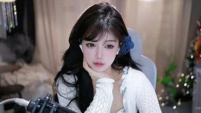 XXX chat uživo modela Cecily