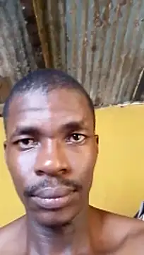 HornyAss_Bitch Adlı Modelin Canlı XXX Sohbeti