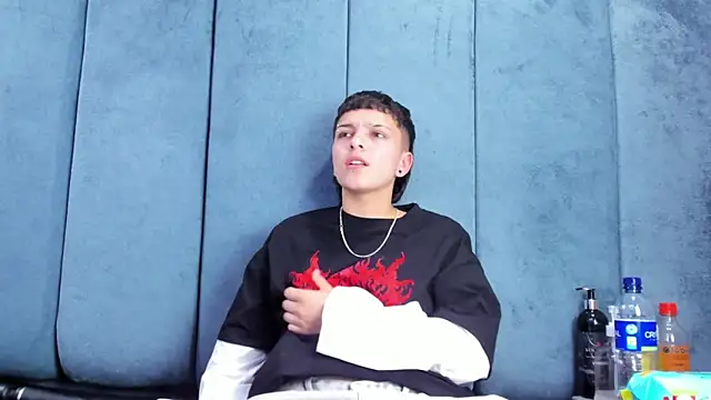 Megan_Thompson_ লাইভ XXX চ্যাট